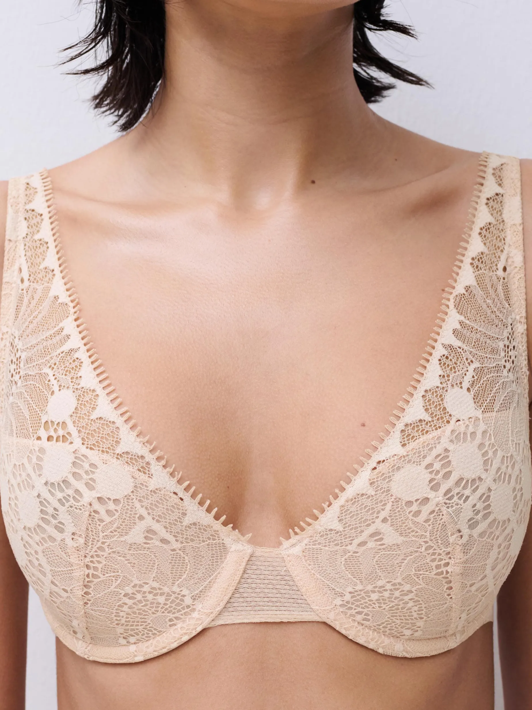 Plunge t-shirt BH - Golden Beige