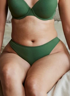 String - Bronze green
