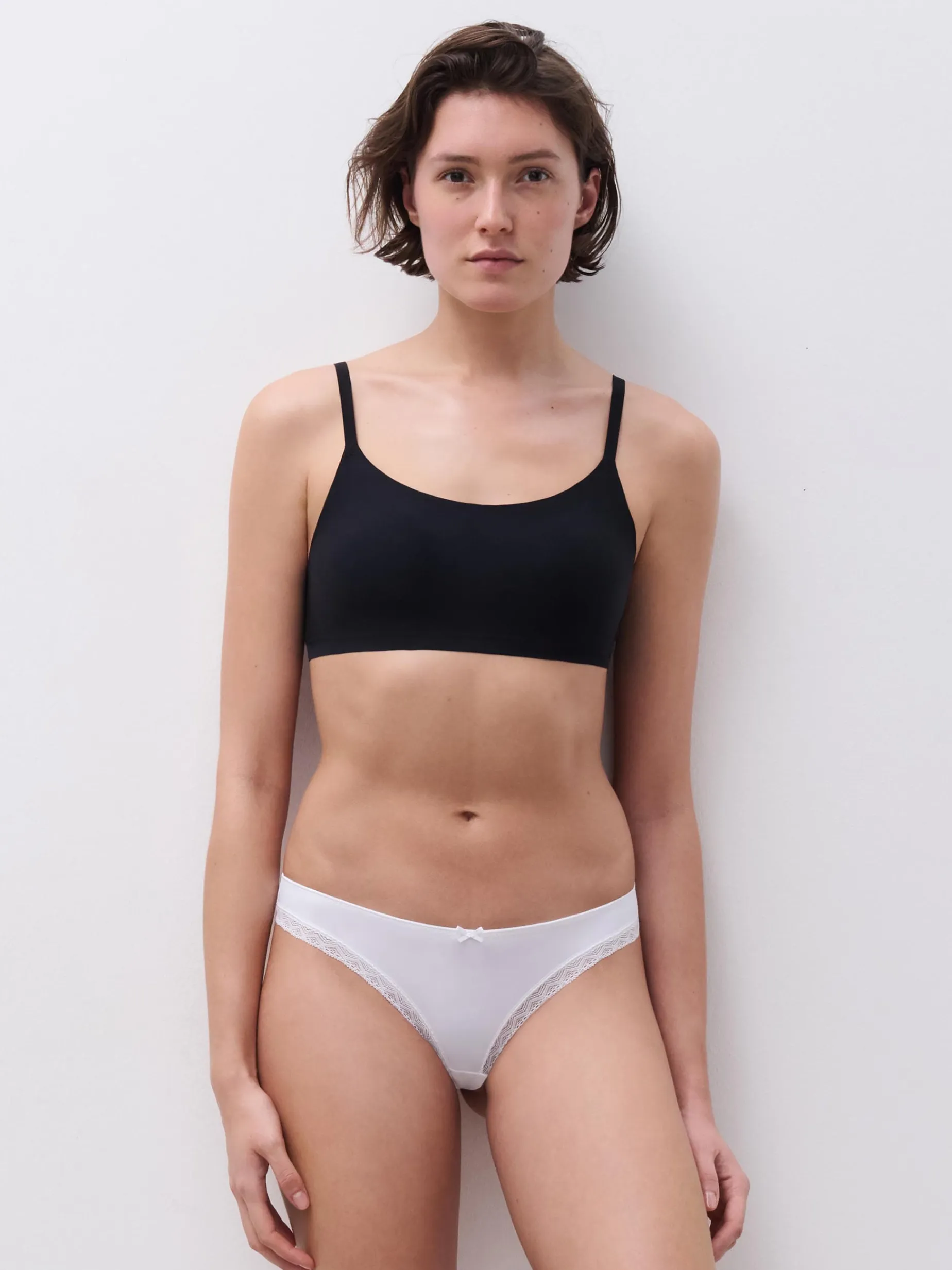 String trusse - White