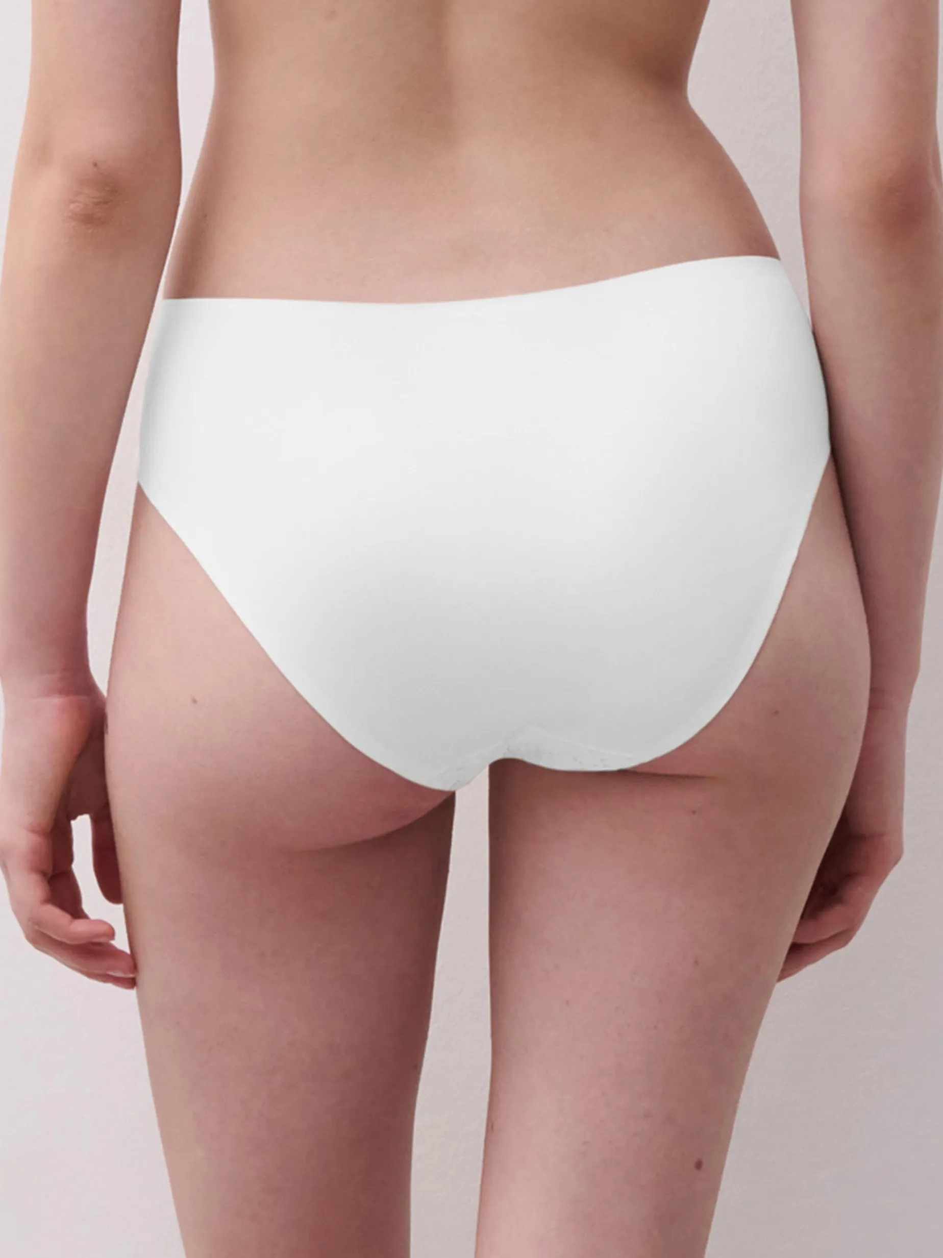 Tai trusse - White